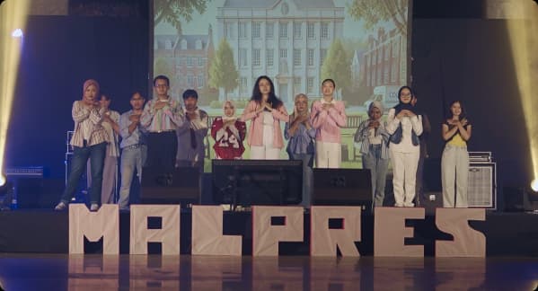 Keseruan acara hiburan dan perayaan di Malam Apresiasi FMIPA